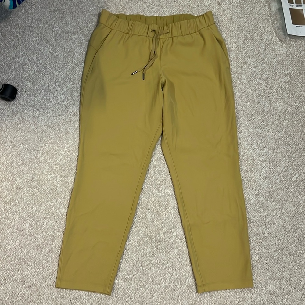 Lululemon Pants straight leg Size 10